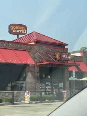 Another eating establishment near the Tesla superchargers