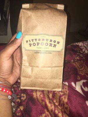 Peanut Butter Cup Popcorn to go