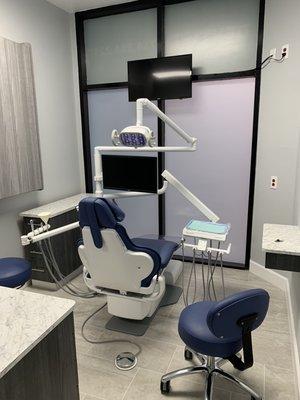 Treatment Room with new equipments / Sala de tratamiento con equipo nuevo