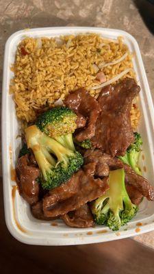 8. Beef with Broccoli Combination Plate