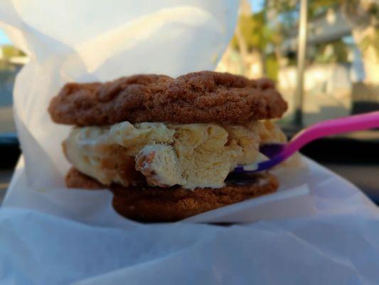 Peach cobbler ice cream with snickerdoodle cookies