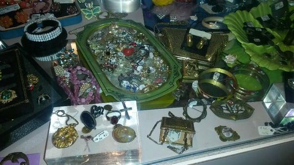 Jewelry case.