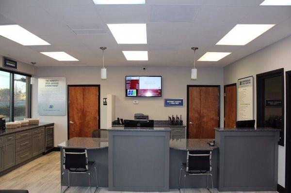 Lobby Service Desk