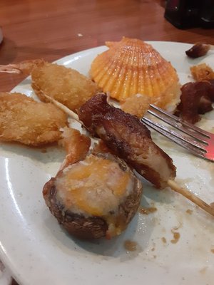 Very good variety of food. Stuffed mushrooms were great,fried shrimp,crab cakes,fried rice. They have a big selection of sweets also.