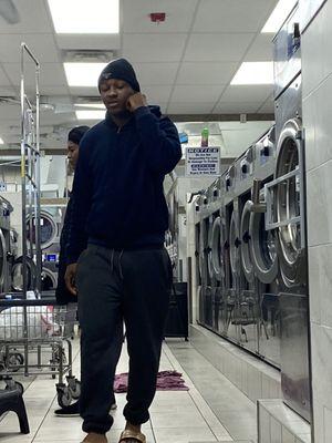 Happy Bubble Laundromat