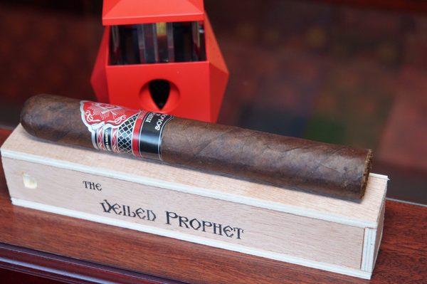 The Veiled Prophet by Hiram & Solomon Cigars and the Quasar table top cutter by Colibri.