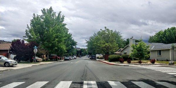 Nice tree-y neighborhood in Sparks NV 12noon Mon May 18, 2020