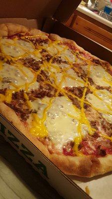 Cheesesteak pizza