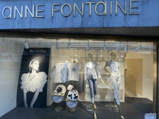 Anne Fontaine SS'22 Store Front