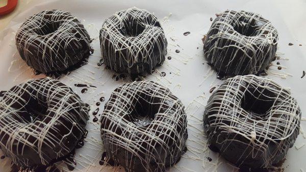 Single Serve Chocolate Kahlua Booze Bundt Cakes