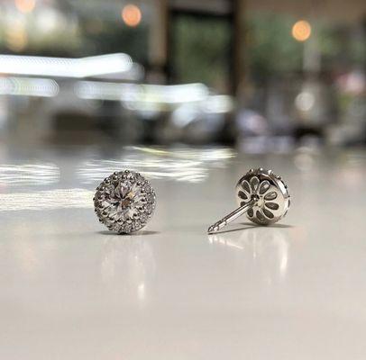 Platinum Stud Earrings with Diamonds