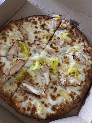 Gluten free pizza with  extra pineapple, extra chicken and banana peppers.   This did not have enough chicken or pineapple on it. :(