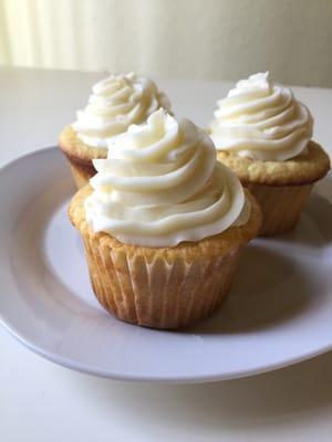 Vanilla Cupcakes with Vanilla Buttercream