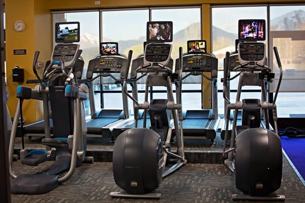 Individual HDTV's on all Cardio Machines!