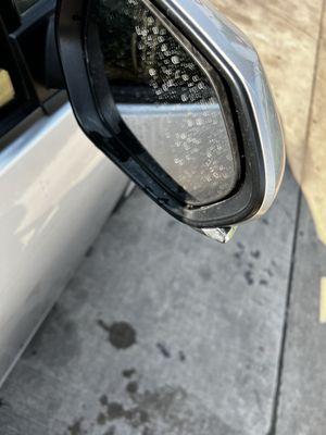 Side mirror to car broken could not use