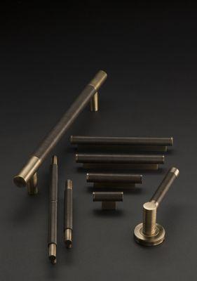 TURNSTYLE DOOR AND CABINET HARDWARE