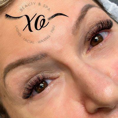 Volume lashes extensions