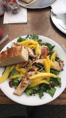 Mango salad with chicken