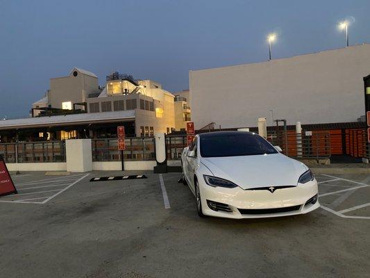 Tesla Supercharger - Santa Monica