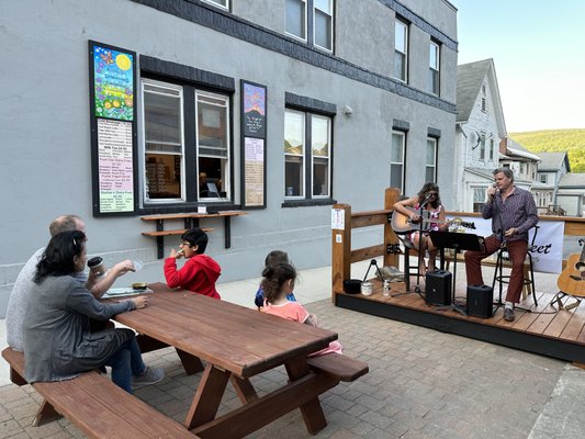 Free Live Music at the Adams Bubble Court (ABC)