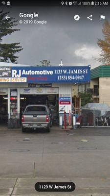 Best little auto repair shop in Kent.   Javier the owner is excellent