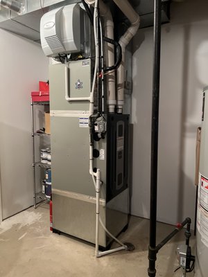 New American Standard 96% AFUE Variable speed furnace with new case coil and Aprilaire 700 humidifier installed