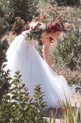 A candid moment at an outdoor wedding in Paradise, California