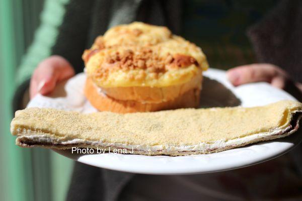 Special Bread ($3.80) and Cloud Bread ($5)