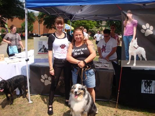 Geralyn and Foster with Victoria Stillwell