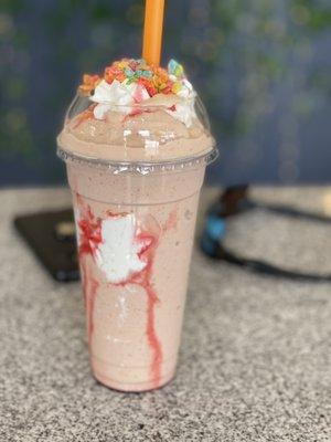 Fruity Pebbles Protein Shake: 24g protein, 250 calories, 21 vitamins and minerals 9g sugar