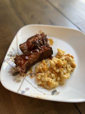 So tasty - bbq ribs and mac n cheese