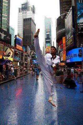 Times Square kick