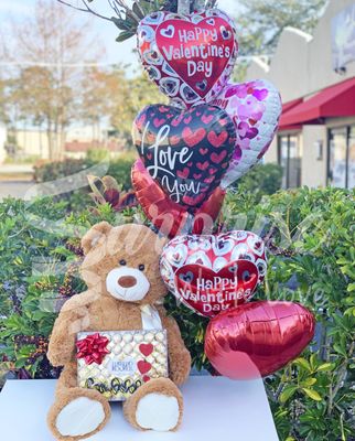 Oso mediano 30"
Caja de chocolates Ferrero Rocher (X48 Caja Grande)
6 Globos metalizados de corazon
Lazo y tarjeta con mensaje personal