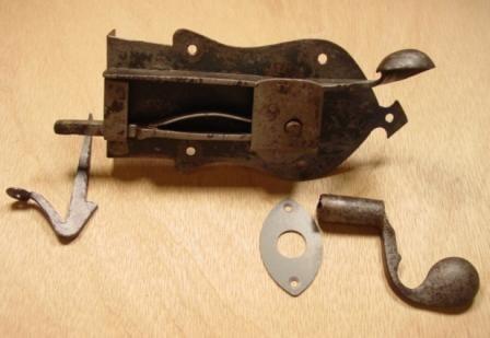 Moravin Latch