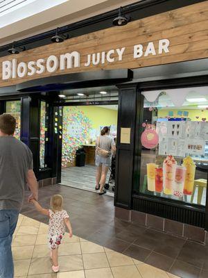 Blossom Juicy Bar