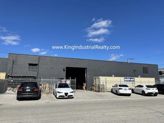 KING INDUSTRIAL REALTY Exclusive Listing 10,000 SF Miami Warehouse Bay LEASED