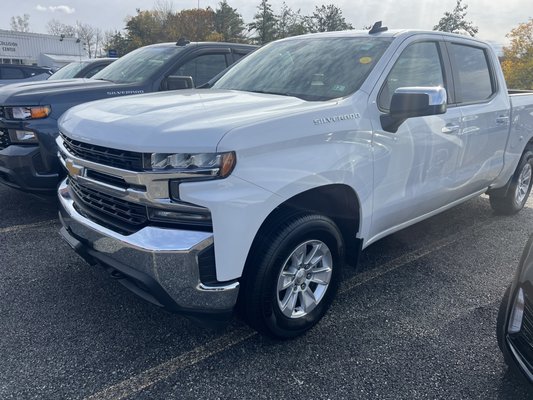 2021 Chevy Silverado!! Mint!!