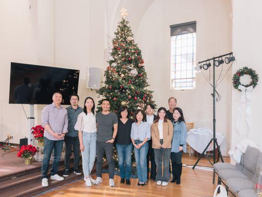 Christmas tree decoration team - your local Christian church in Los Angeles! Don't miss out on the opportunity to discover a church near you