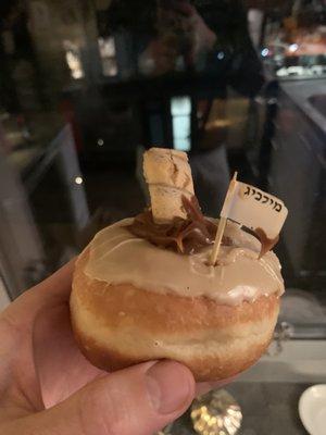 Milchag caramel cheese doughnut