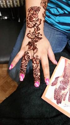 Best Henna Tattoo. Best price. Home service available for Bridal/ Baby Shower, Birthday Parties