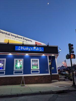 Husky's Pub