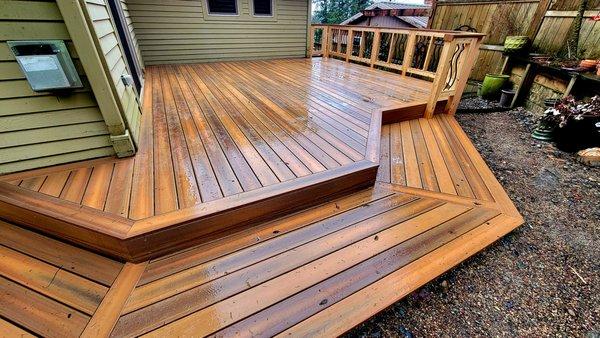 Fiberon PVC Deck with Custom Cedar Hand Rails