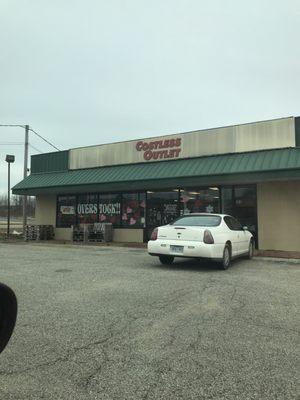 Outside entrance, next to Starbucks