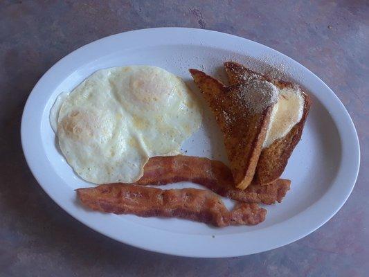 french toast breakfast, just the way I ordered. delicious!!