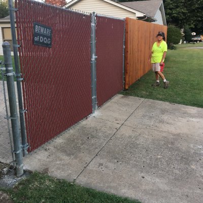 6' Stained Wood privacy fence with slat filled chain link gate