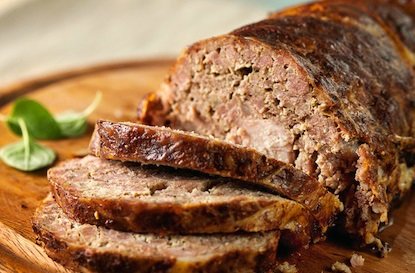 Our delicious fully cooked meatloaf is the ultimate comfort food. Perfect for a casual family dinner at home or hearty meatloaf sandwiches.