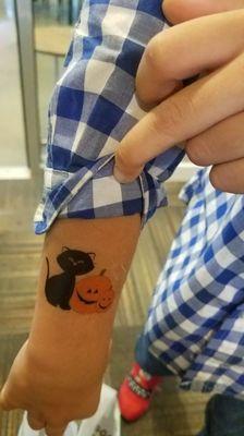 Carol Stream Crossings Fall Kids Party 2018 homemade temporary tattoo