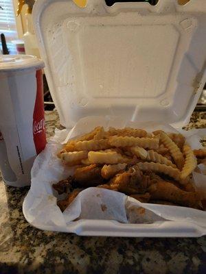 Sweet and Spicy Wings with fries and Sweet tea