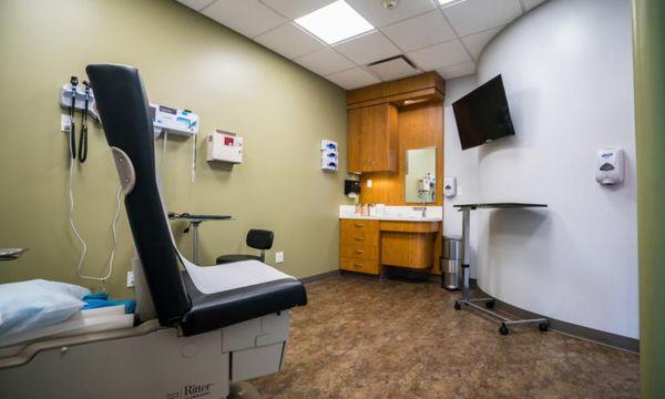 Northwell Health-GoHealth Urgent Care Exam Room in Roslyn