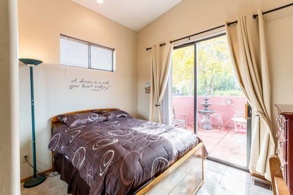 Upstairs guest room 1